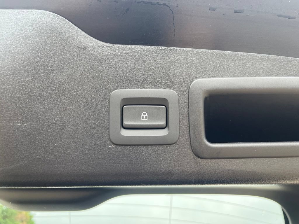 Used 2024 MAZDA MAZDA3 s FWD image 11