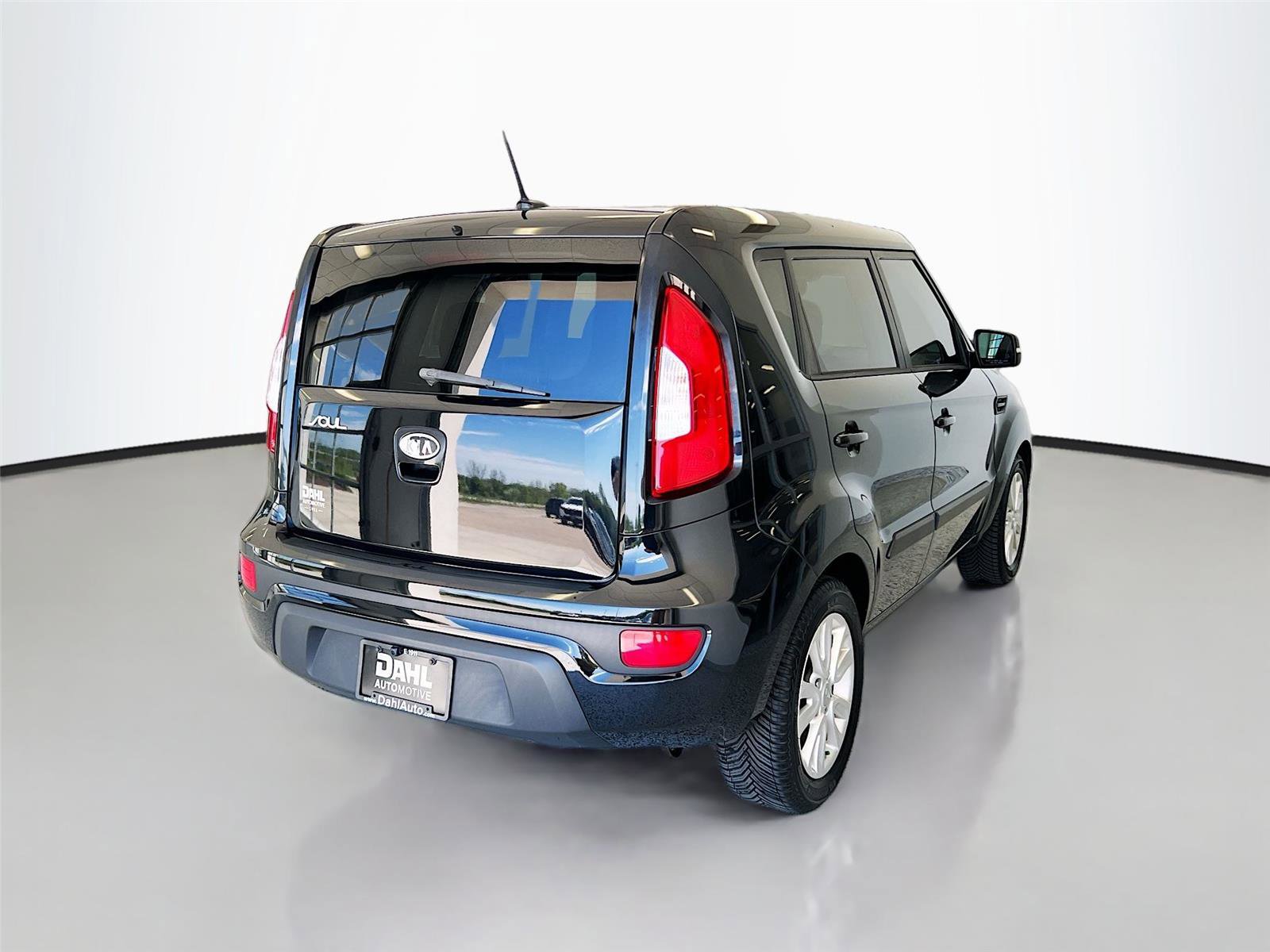 Used 2012 Kia Soul + FWD image 13