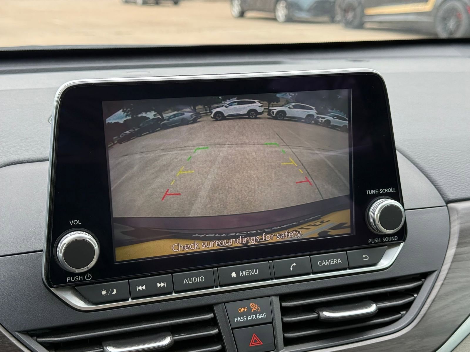 Used 2025 Nissan Altima 2.5 SV FWD image 24