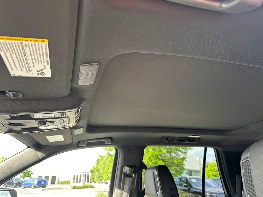 Used 2021 Cadillac Escalade Premium Luxury AWD/4WD image 28