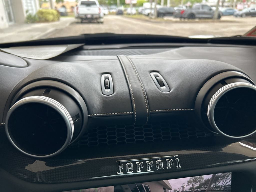 Used 2019 Ferrari Portofino RWD image 61