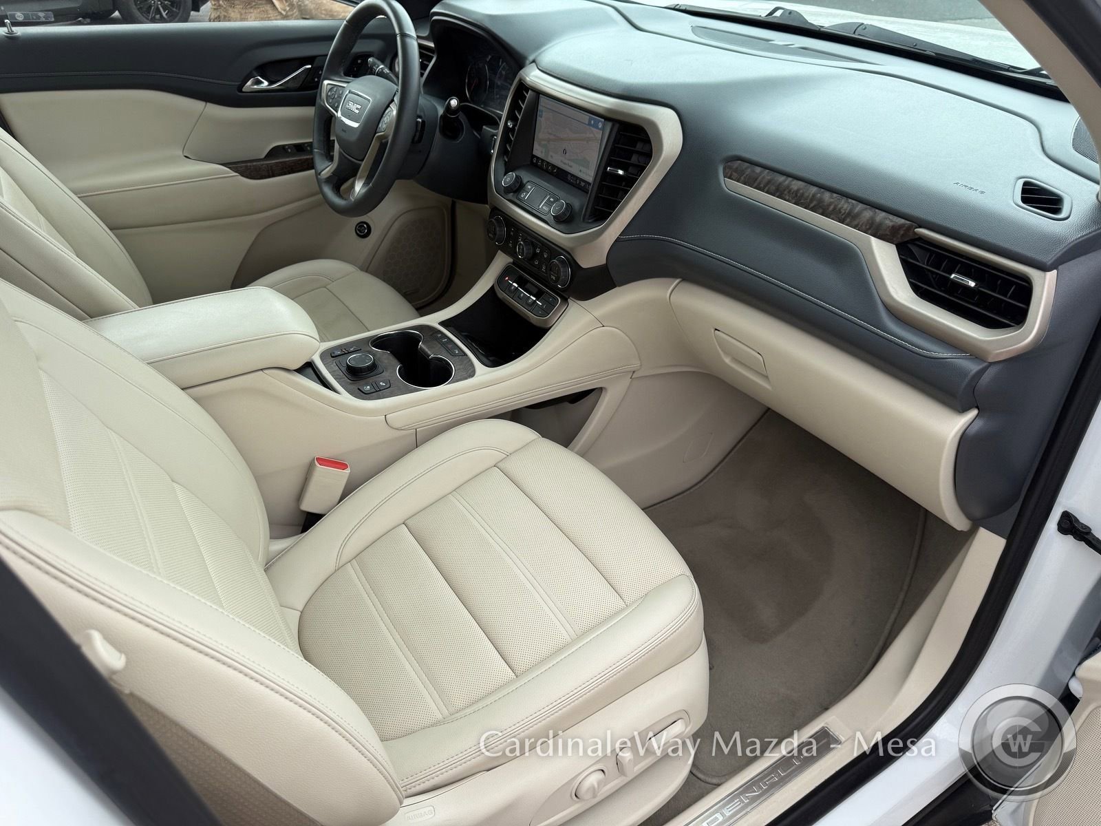 Used 2023 GMC Acadia Denali AWD/4WD image 32