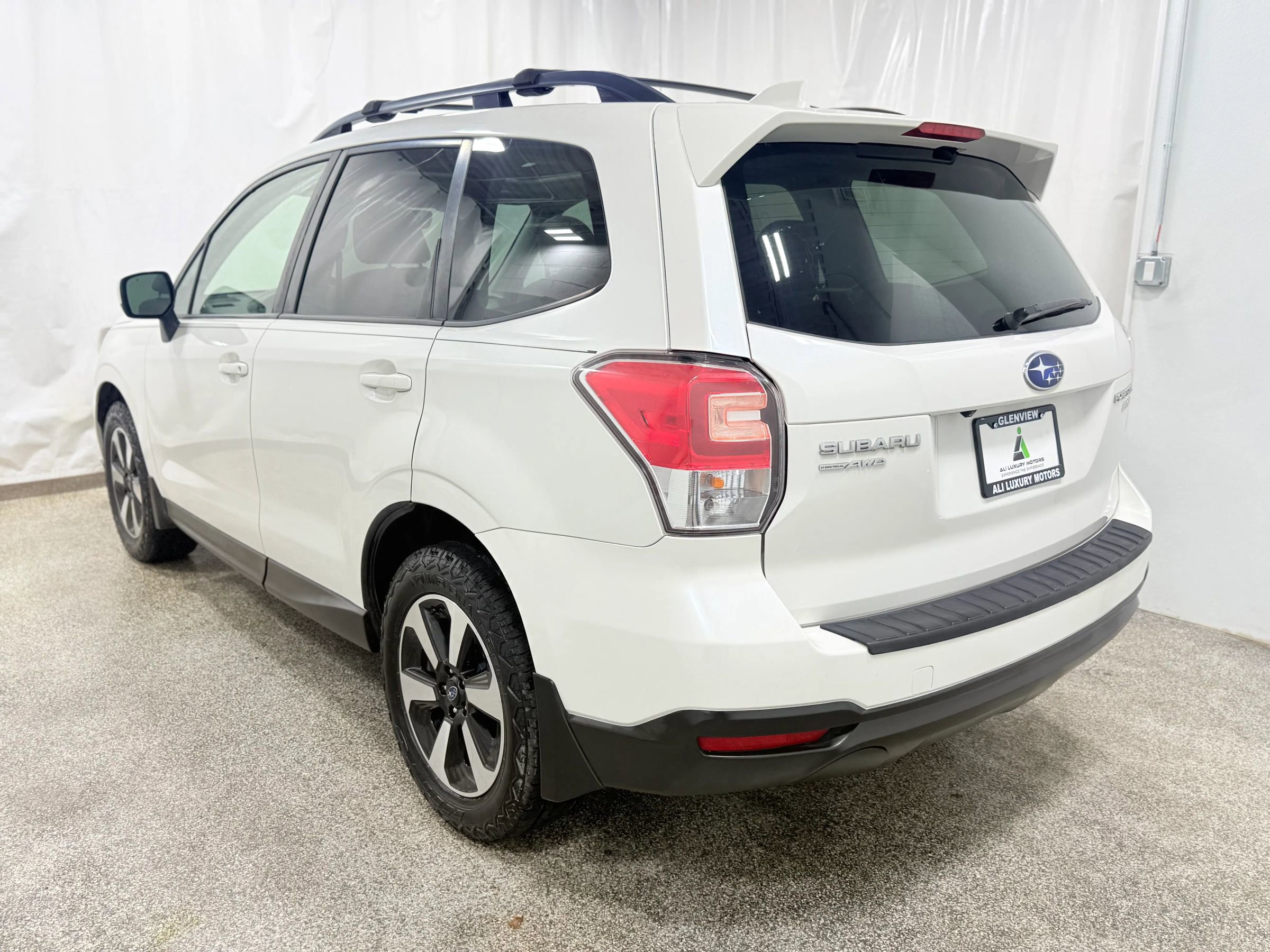 Used 2017 Subaru Forester 2.5i Premium image 6