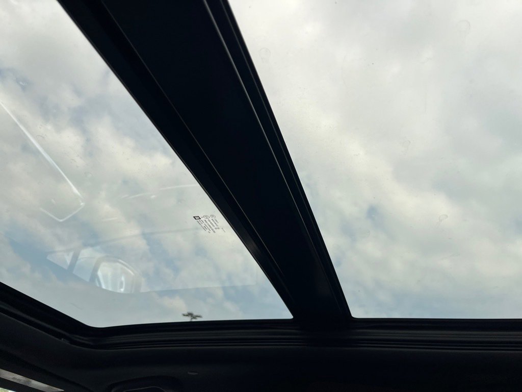 New 2025 Cadillac XT5 Sportv w/ LPO, Floor Liner Package image 7