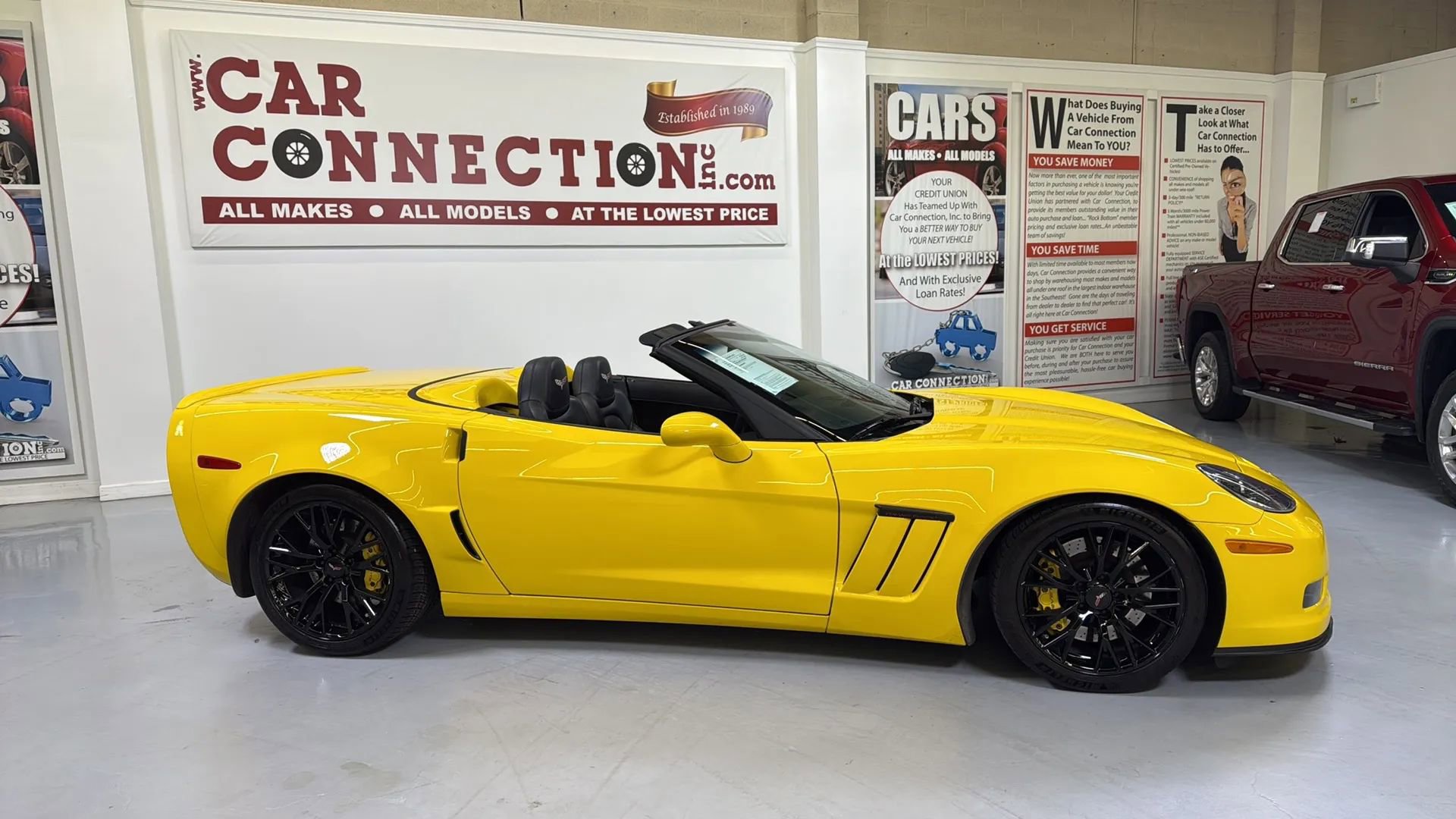 Used 2013 Chevrolet Corvette Grand Sport w/ 3LT Preferred Equipment Group image 12