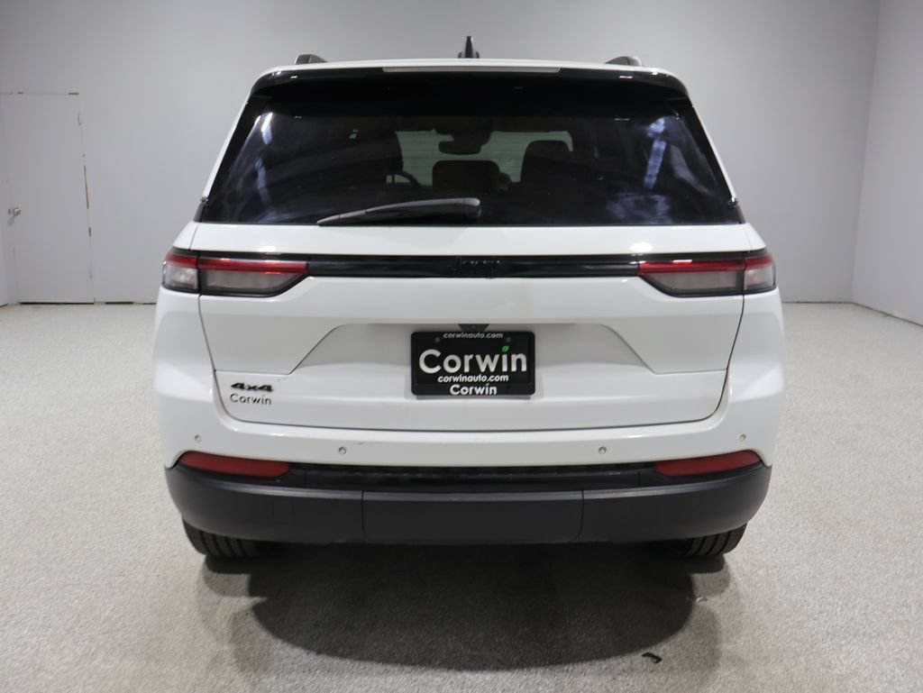 Certified 2023 Jeep Grand Cherokee Altitude AWD/4WD image 4