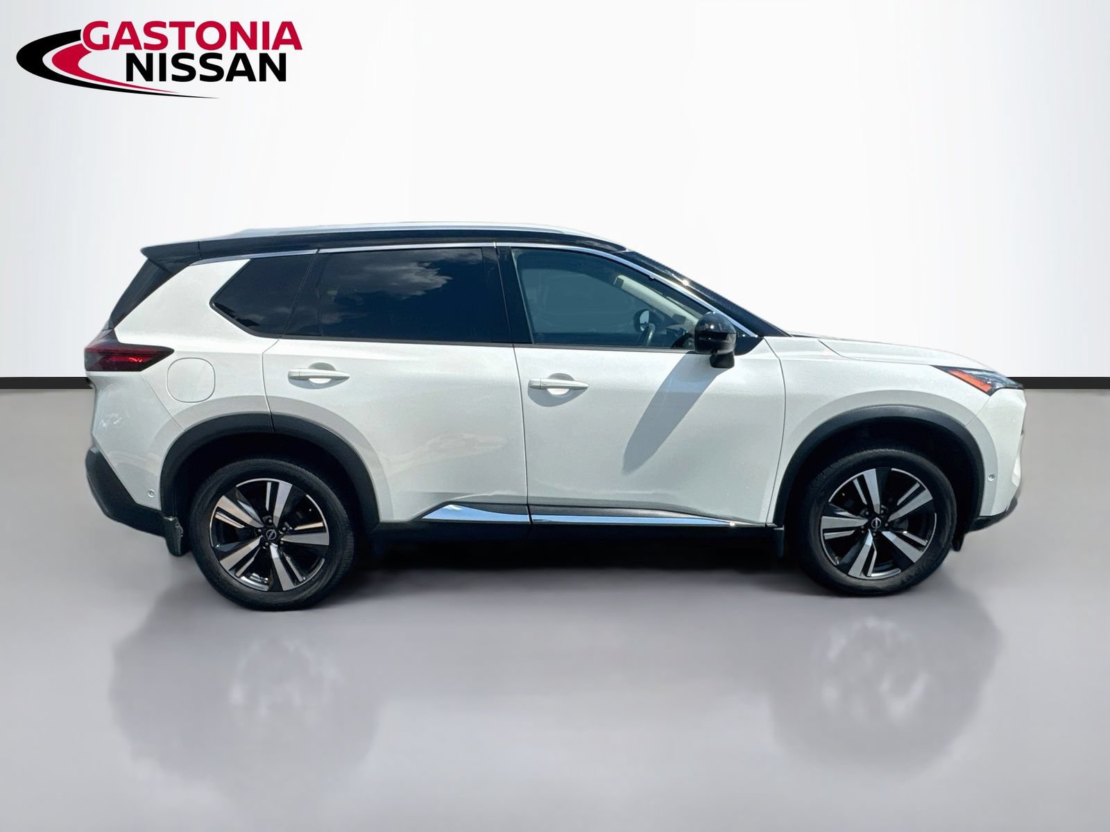 Used 2023 Nissan Rogue SL w/ SL Premium Package AWD/4WD image 10