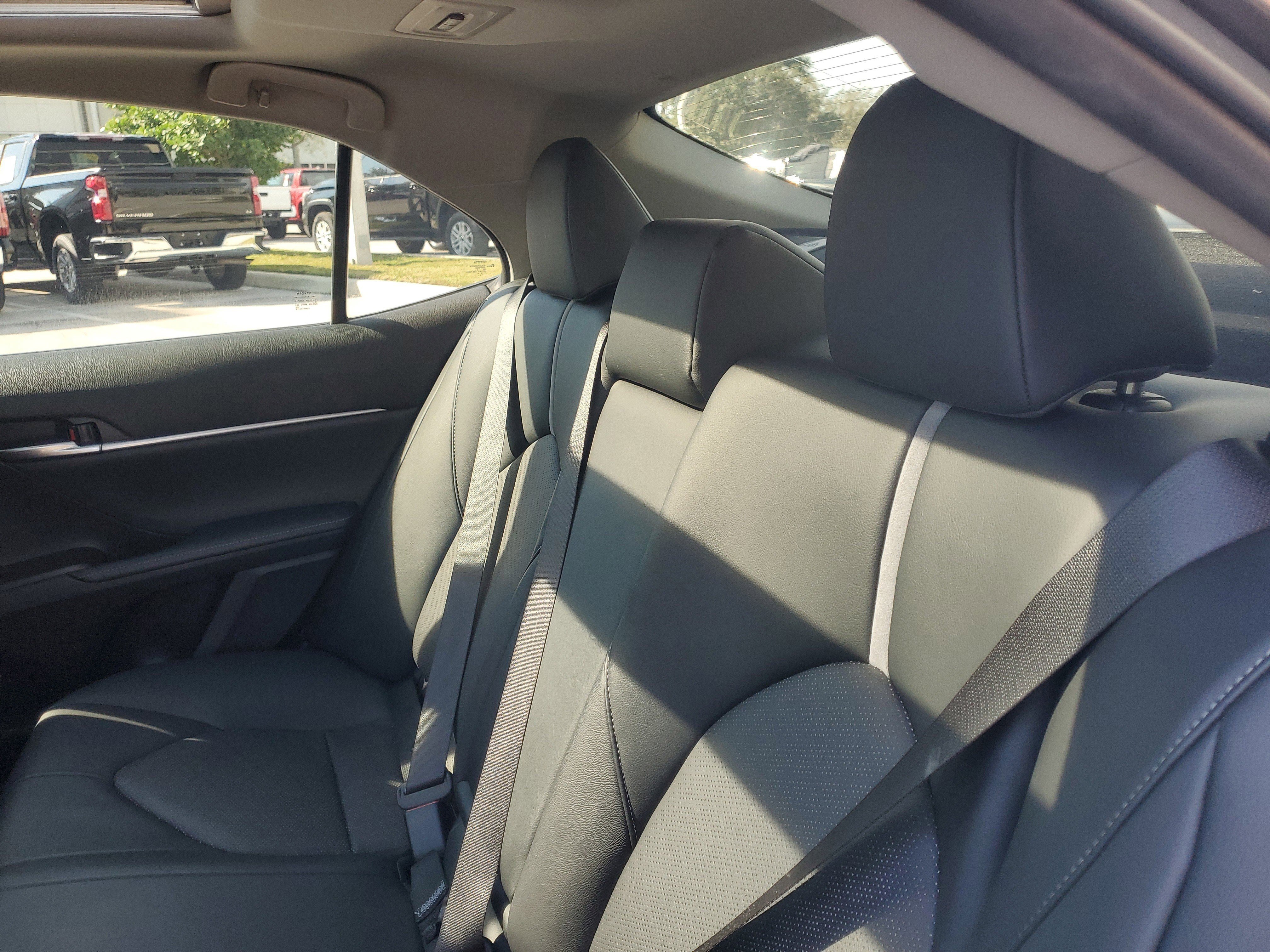 Used 2022 Toyota Camry XSE image 13