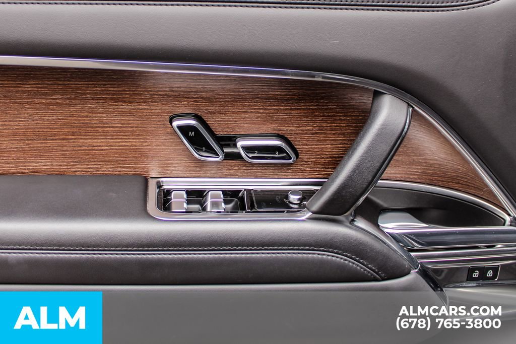 Used 2023 Land Rover Range Rover SE image 40