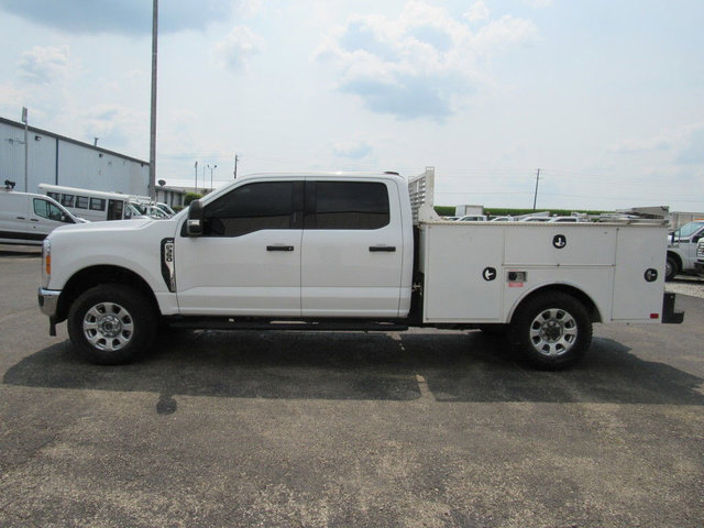 Used 2023 Ford F350 XLT w/ FX4 Off-Road Package AWD/4WD image 6