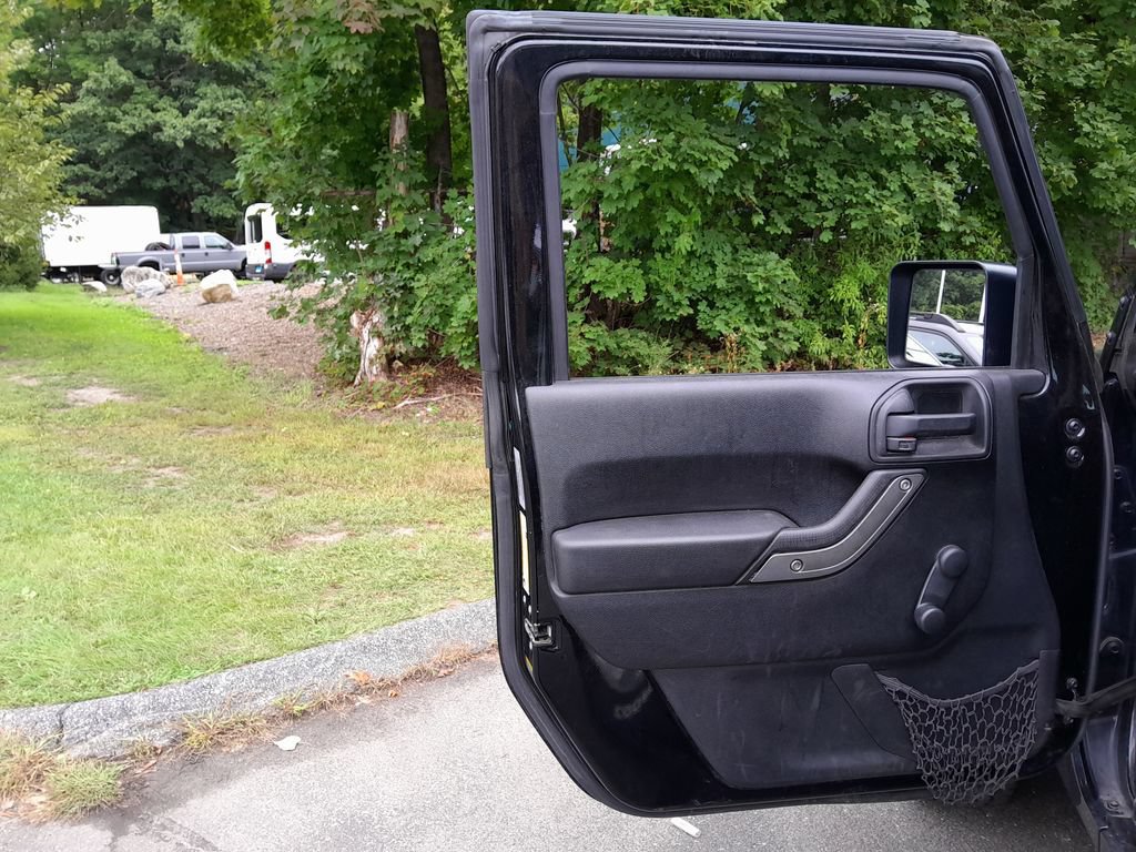 Used 2016 Jeep Wrangler Sport w/ Quick Order Package 24S AWD/4WD image 11