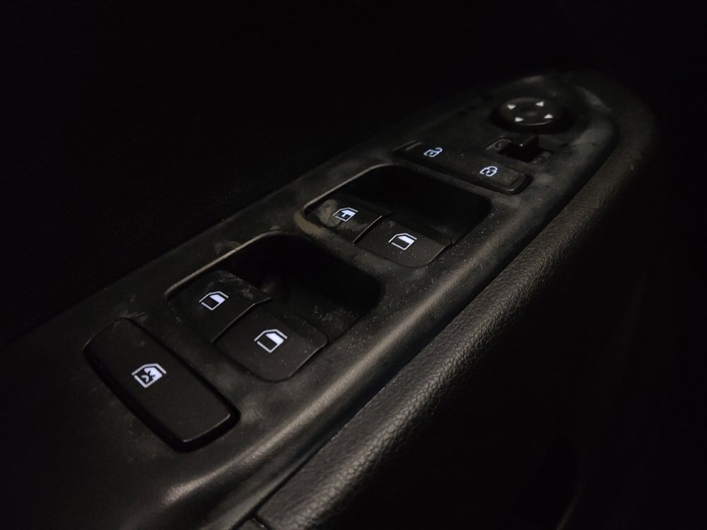 Used 2021 Hyundai Venue SE image 27