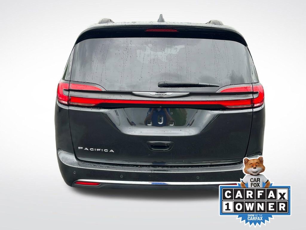 Used 2021 Chrysler Pacifica Touring image 4