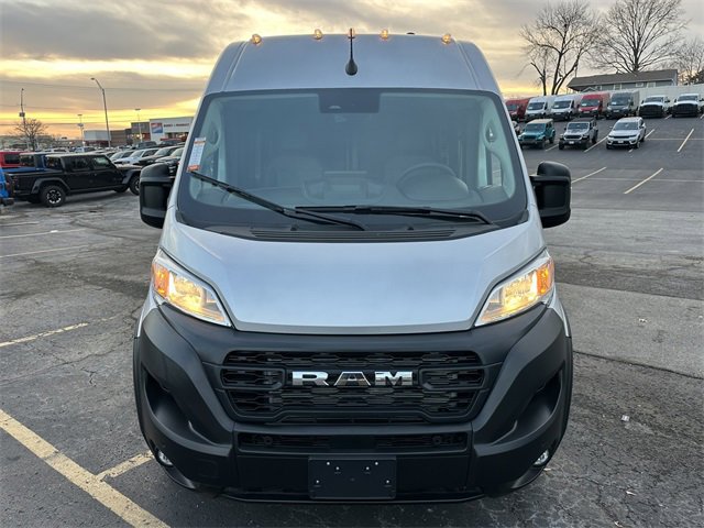 Used 2025 RAM ProMaster 2500 w/ Premium Convenience Group image 3