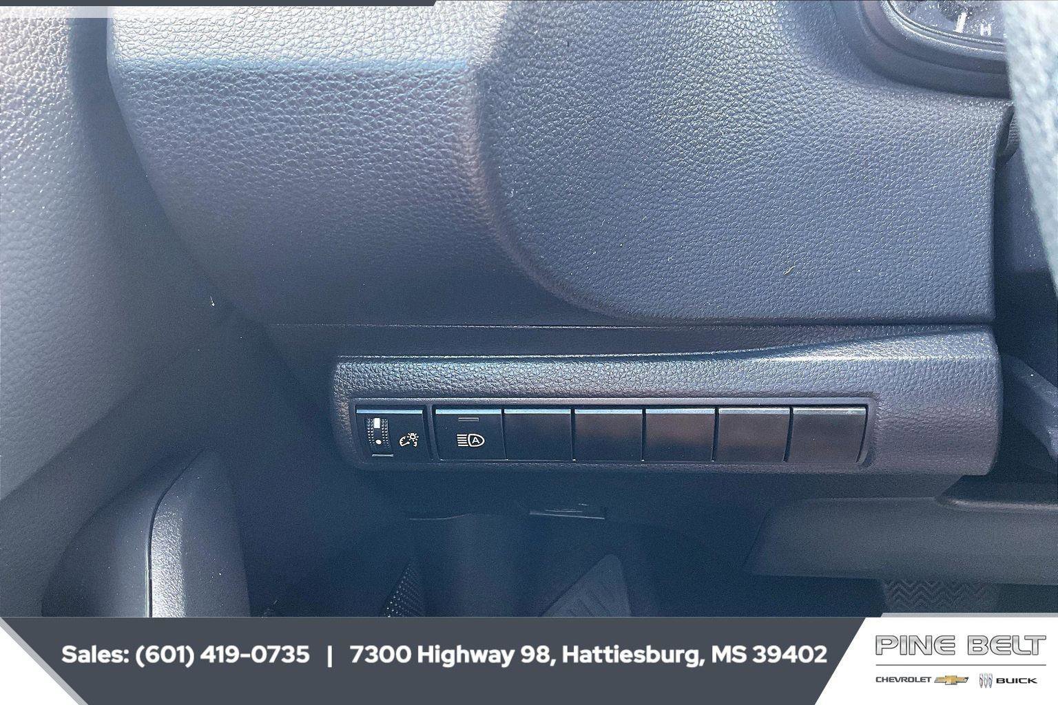 Used 2024 Toyota Corolla LE FWD image 22