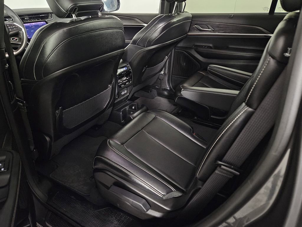 Used 2024 Jeep Grand Cherokee L Limited w/ Luxury Tech Group II image 28