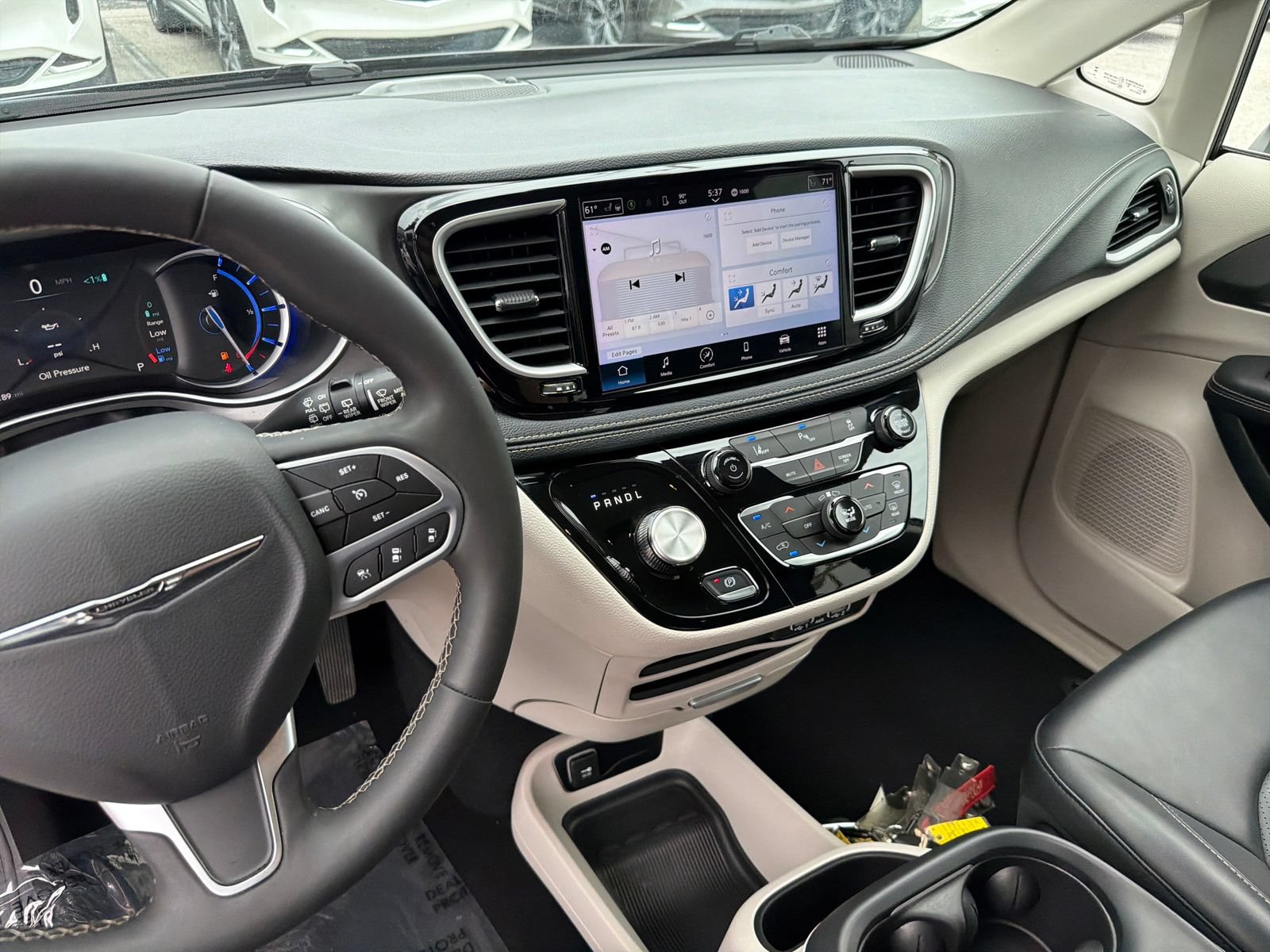 Used 2023 Chrysler Pacifica Touring-L FWD image 20
