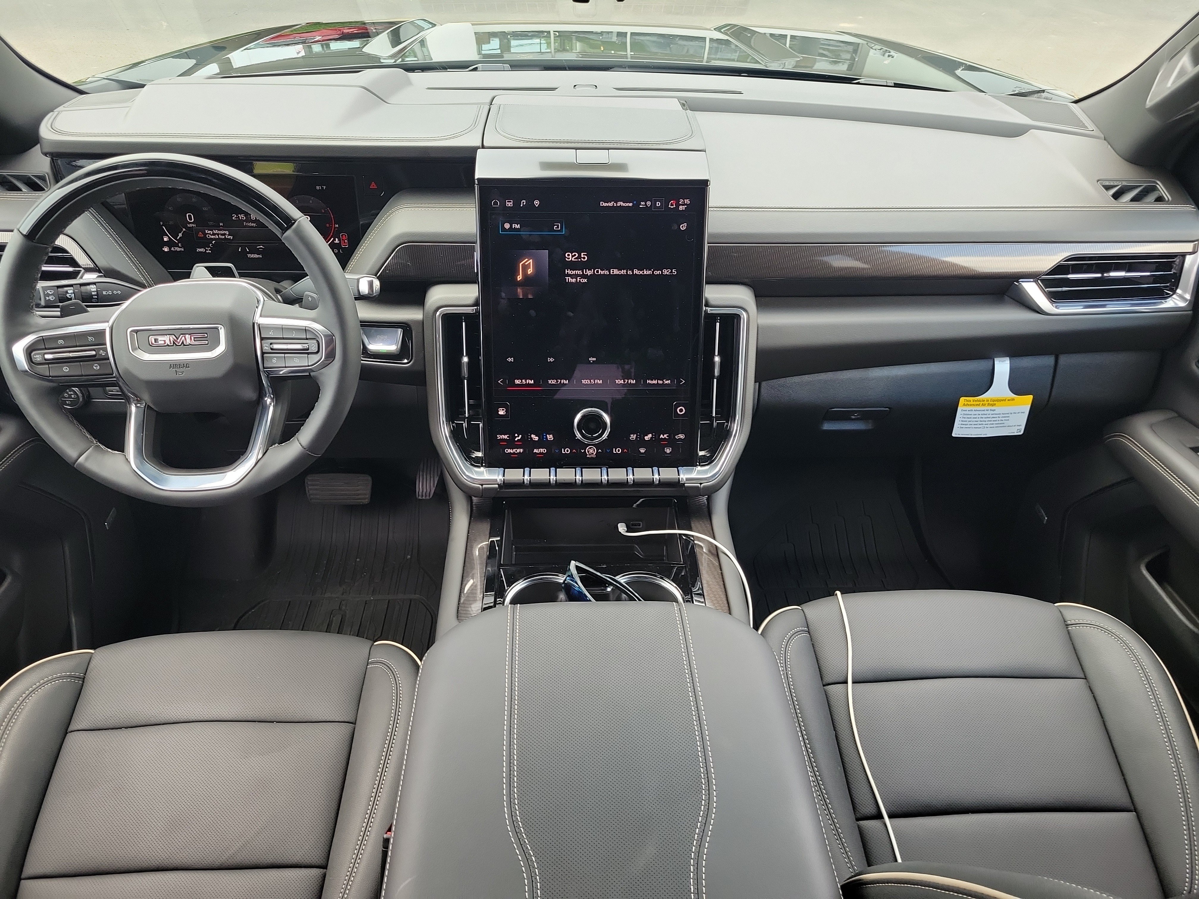 Used 2026 GMC Yukon Elevation w/ Elevation Premium Package AWD/4WD image 9