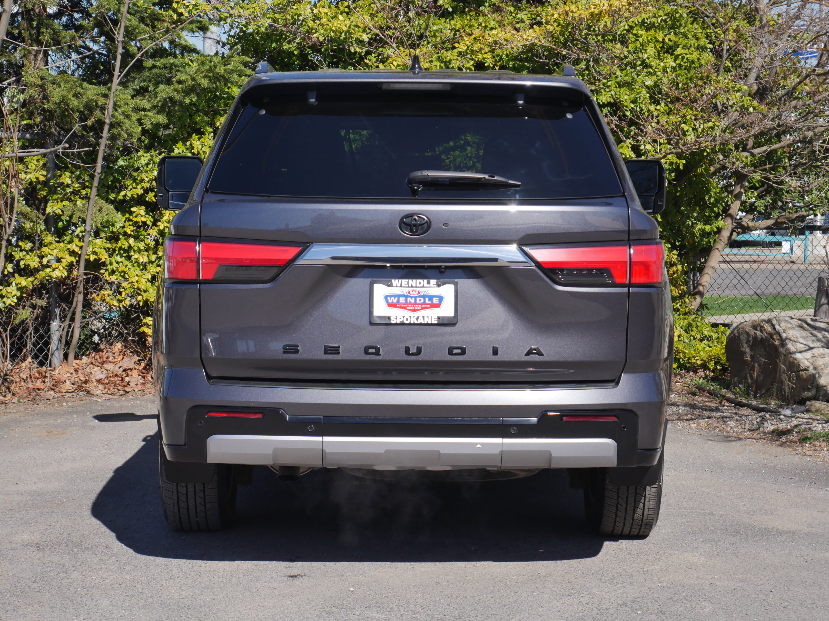 Used 2023 Toyota Sequoia Limited AWD/4WD image 23