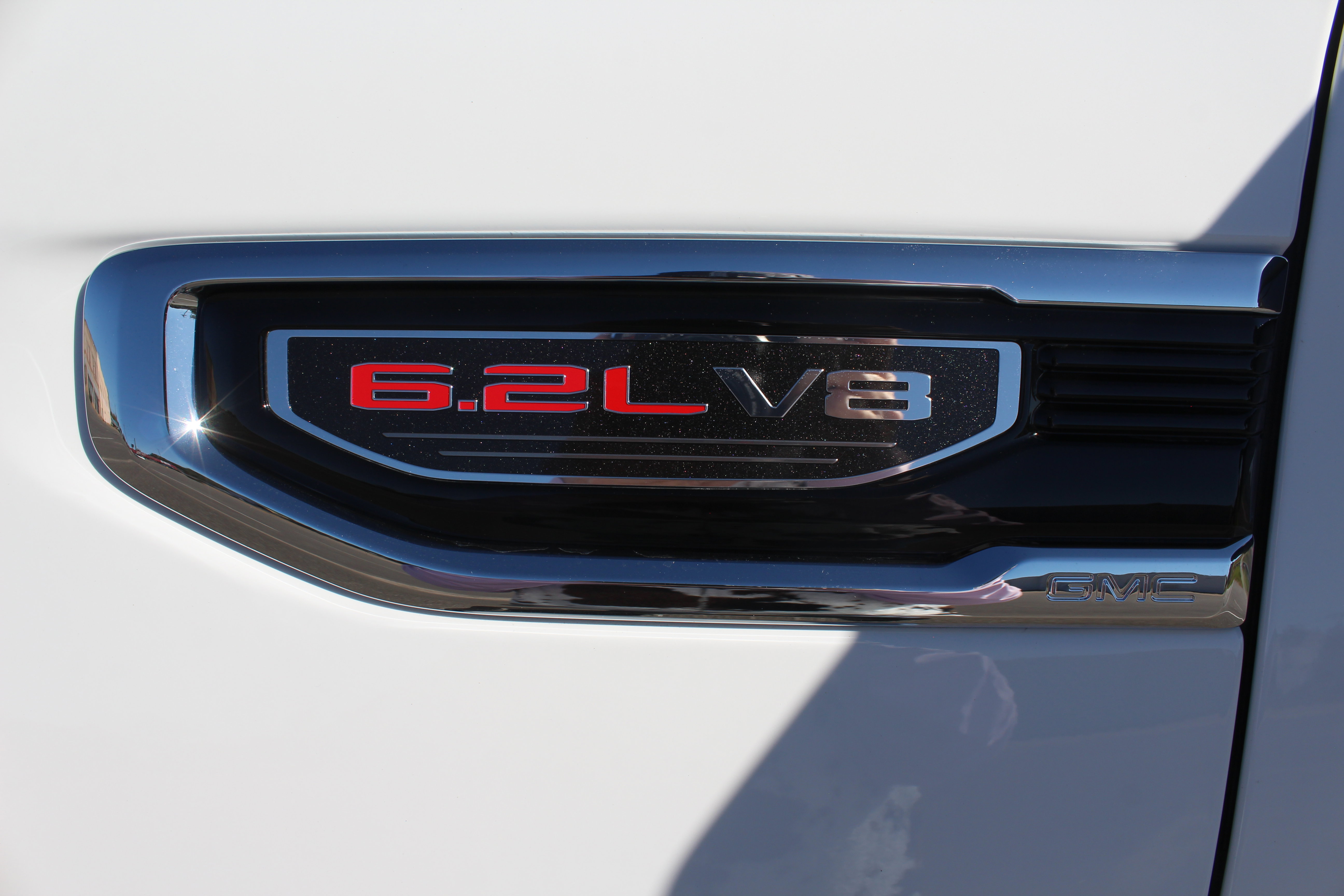 New 2026 GMC Sierra 1500 SLT image 21