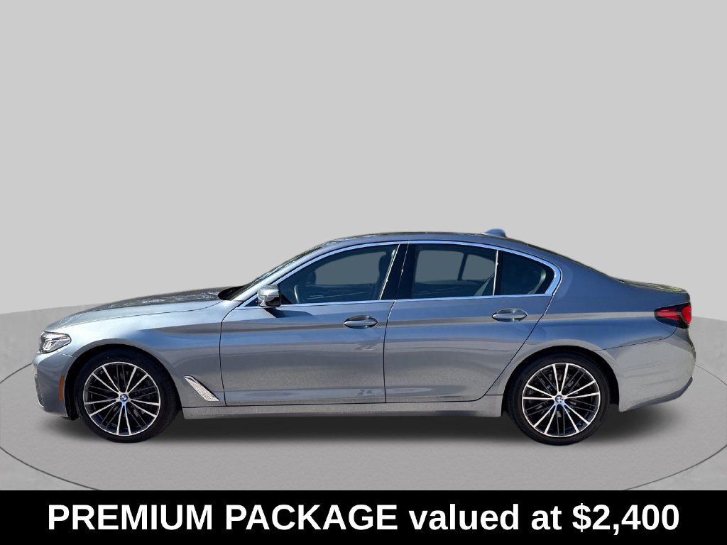 Used 2022 BMW 530i xDrive w/ Premium Package AWD/4WD image 2
