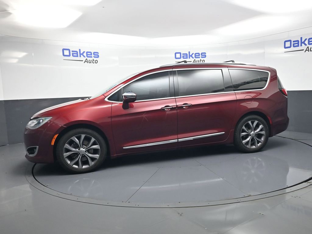 Used 2018 Chrysler Pacifica Limited image 5
