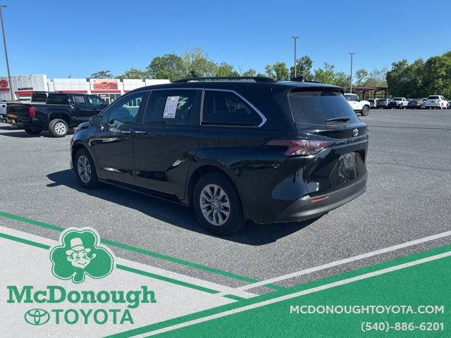 Certified 2024 Toyota Sienna XLE FWD image 2