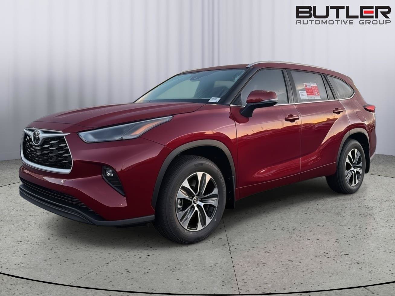 New 2026 Toyota Highlander XLE AWD/4WD image 2