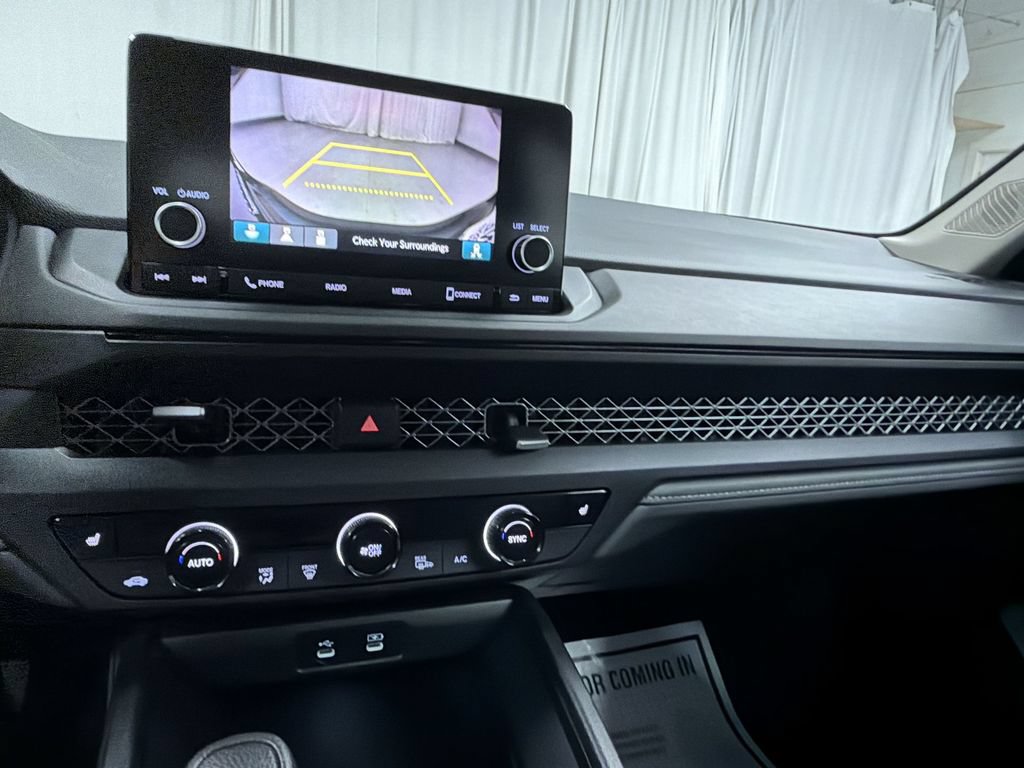 Used 2023 Honda Accord EX image 23