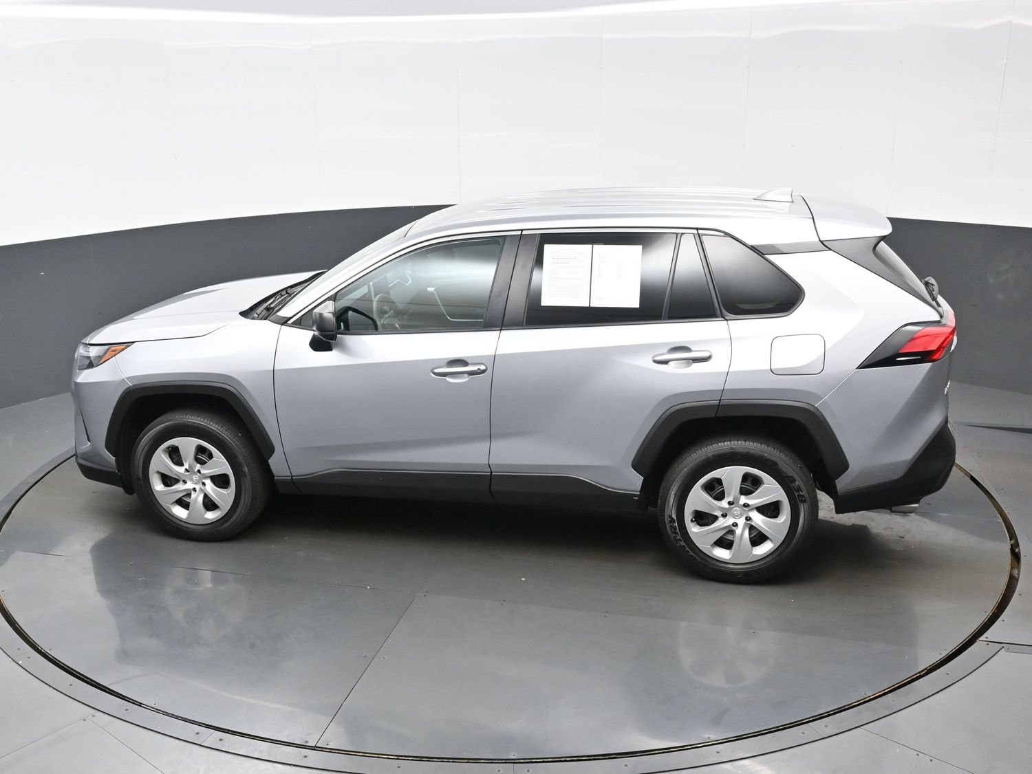 Used 2023 Toyota RAV4 LE AWD/4WD image 35