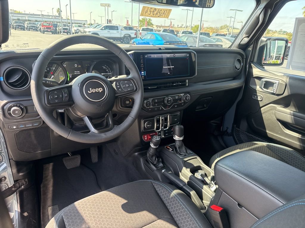 Certified 2025 Jeep Wrangler Unlimited Rubicon 4xe image 16