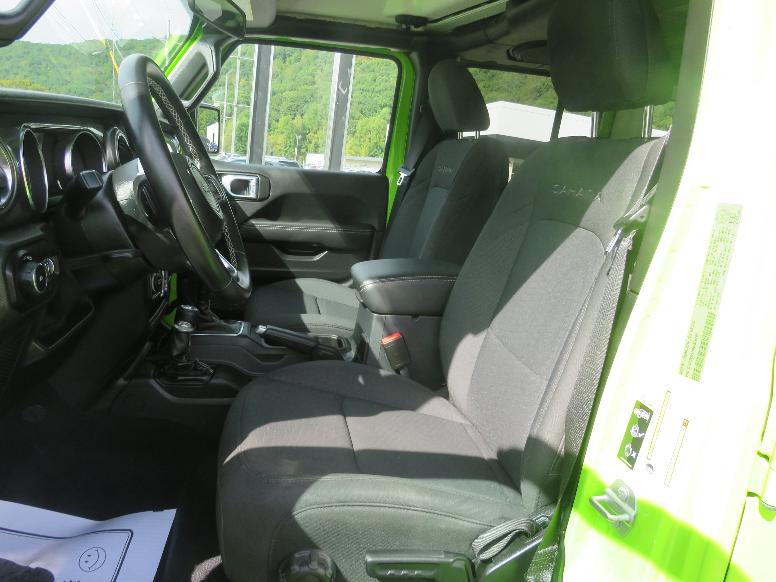 Used 2021 Jeep Wrangler Unlimited Sahara AWD/4WD image 13