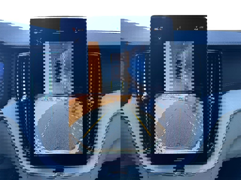 New 2026 Volvo XC60 T8 Ultra w/ Protection Package Premier image 15