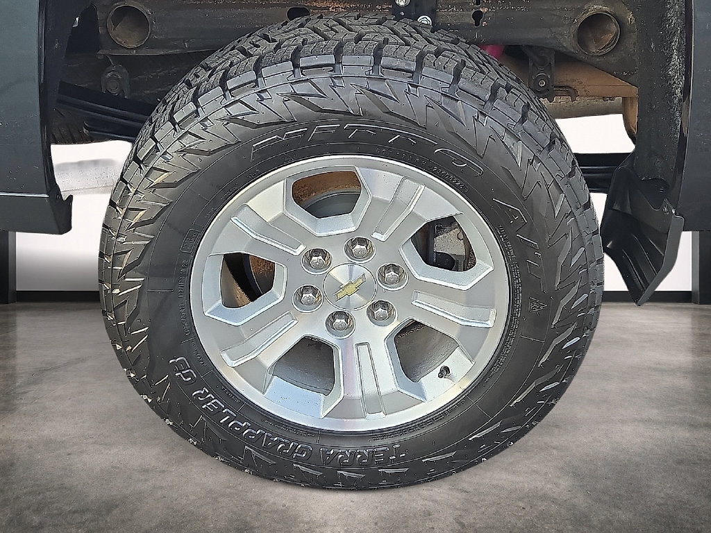 Used 2018 Chevrolet Silverado 1500 LT w/ All Star Edition AWD/4WD image 7