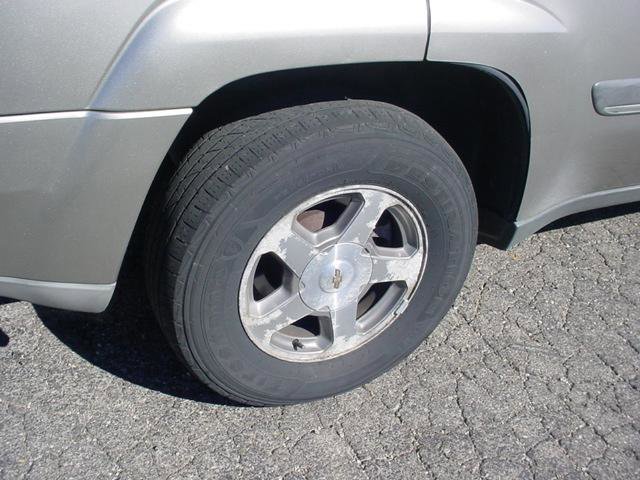 Used 2002 Chevrolet TrailBlazer LT w/ Driver Convenience Pkg image 4