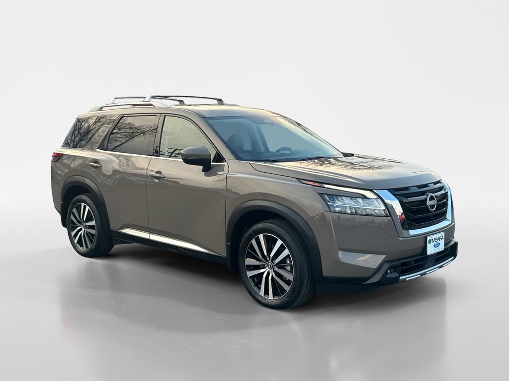 Used 2023 Nissan Pathfinder Platinum AWD/4WD image 8