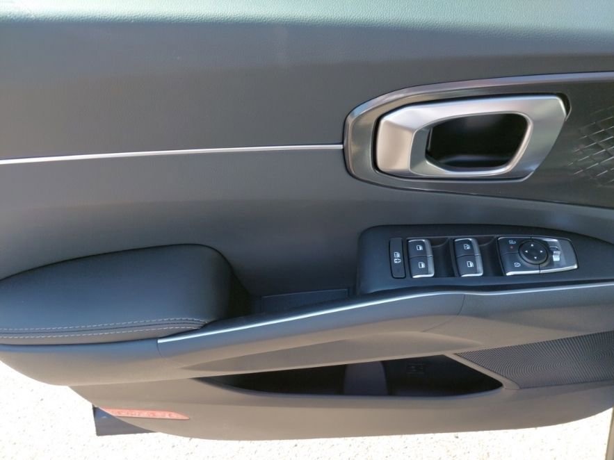 New 2026 Kia Sorento S image 22