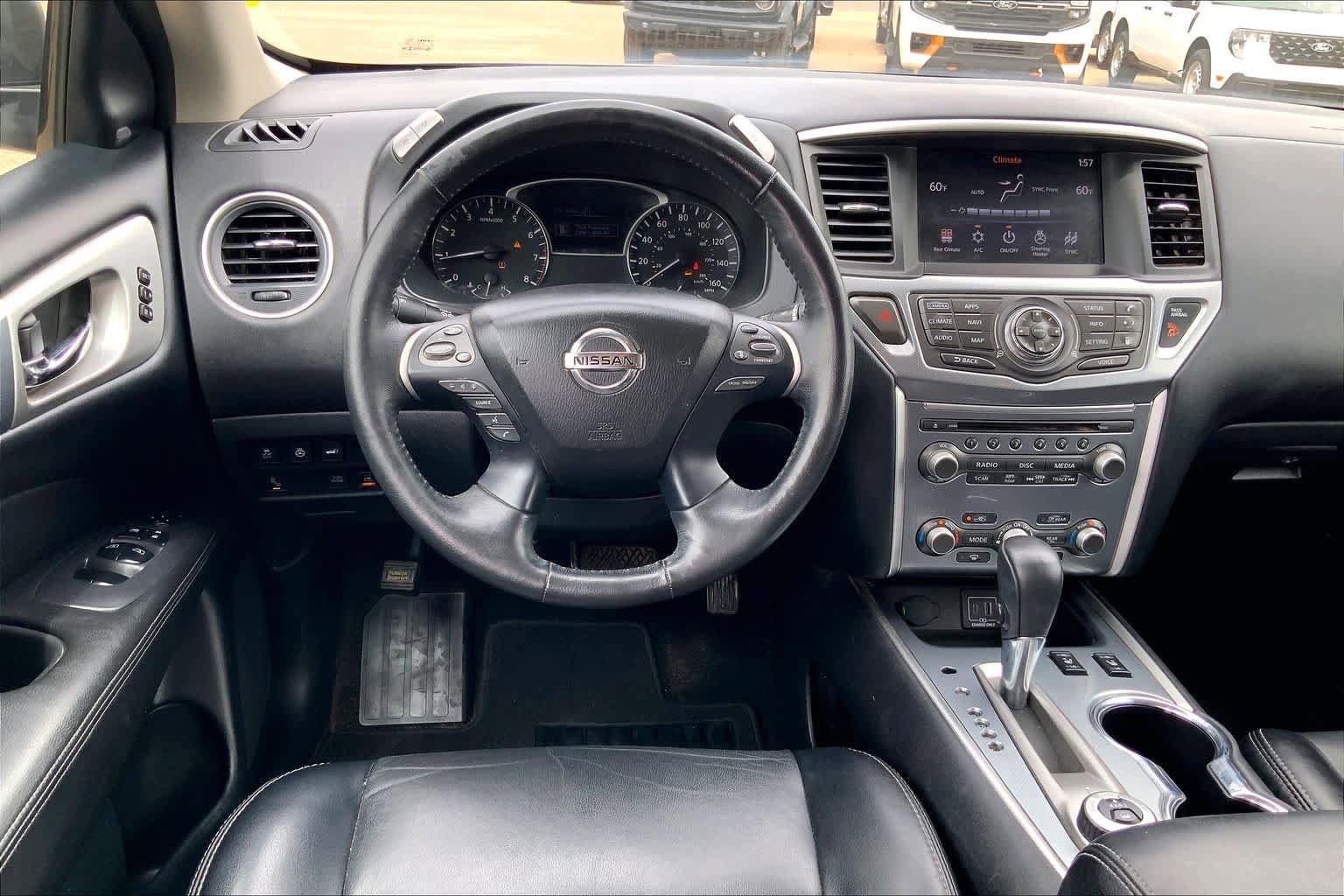 Used 2019 Nissan Pathfinder SL AWD/4WD image 6