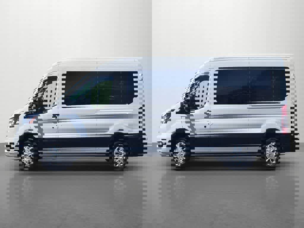 Used 2024 Ford Transit 350 XLT image 3