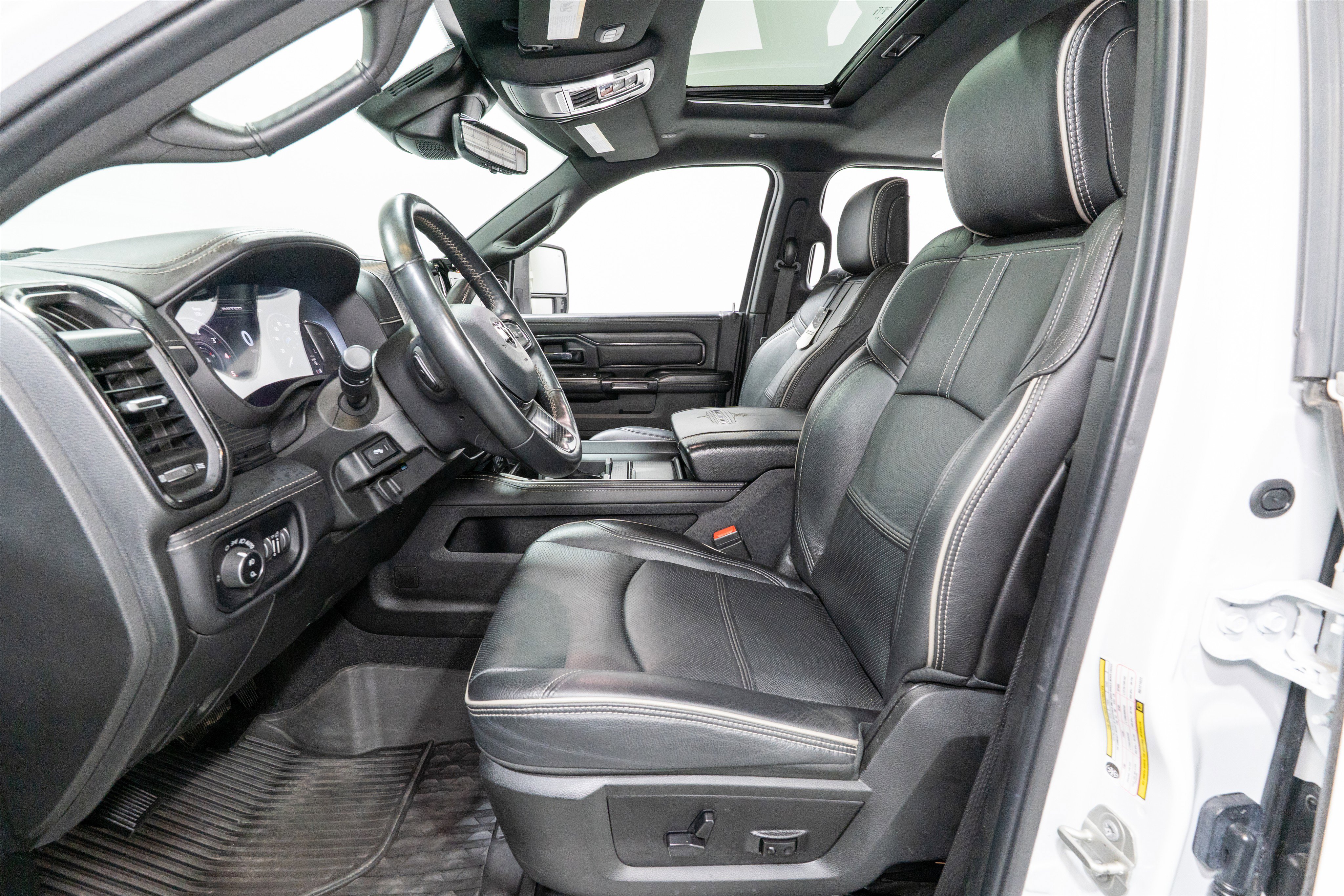 Used 2024 RAM 3500 Limited image 19