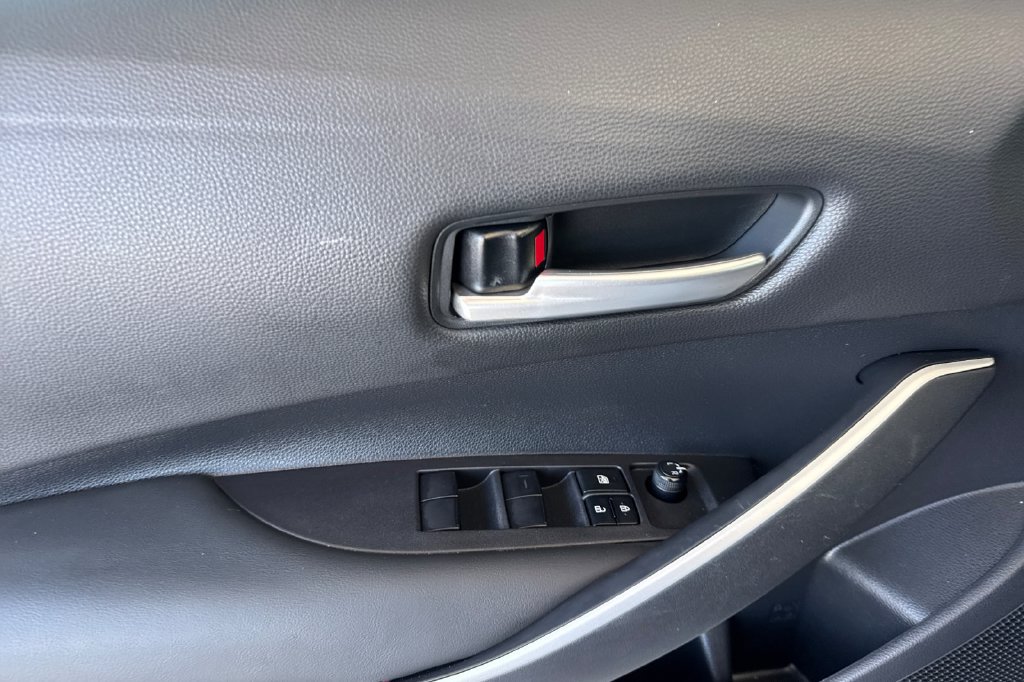 Used 2024 Toyota Corolla SE FWD image 13
