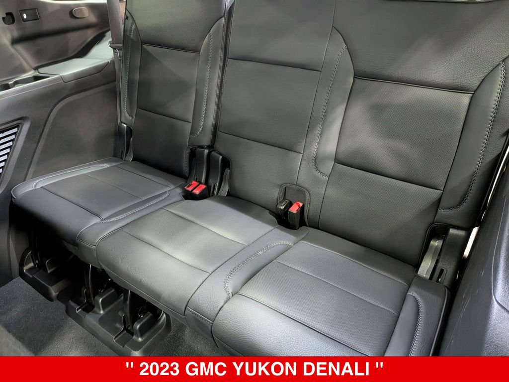 Used 2023 GMC Yukon Denali w/ Advanced Technology Package AWD/4WD image 32