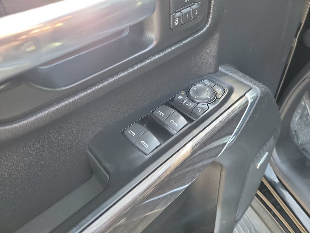Used 2020 Chevrolet Silverado 3500 LTZ w/ LTZ Convenience Package AWD/4WD image 23