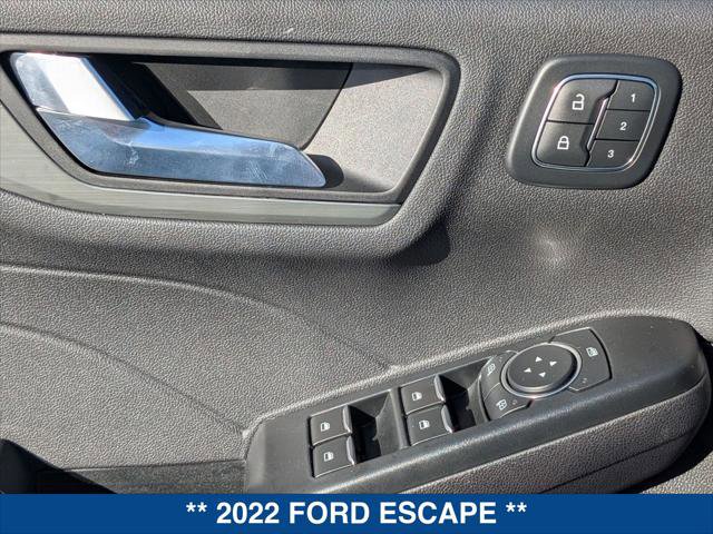 Used 2022 Ford Escape Titanium w/ Class II Trailer Tow Package image 11
