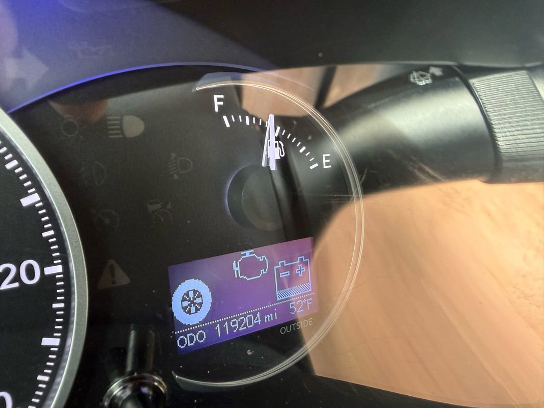 Used 2013 Lexus CT 200h w/ Premium Pkg w/Navigation FWD image 16