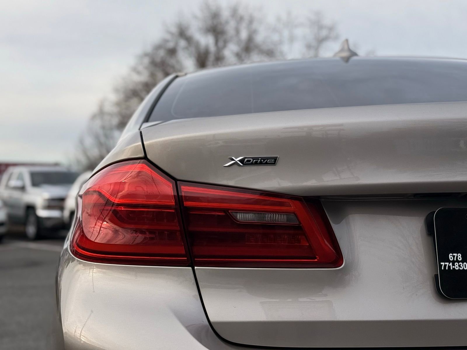 Used 2017 BMW 540i xDrive image 9