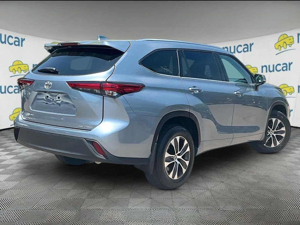 Certified 2021 Toyota Highlander XLE AWD/4WD image 6