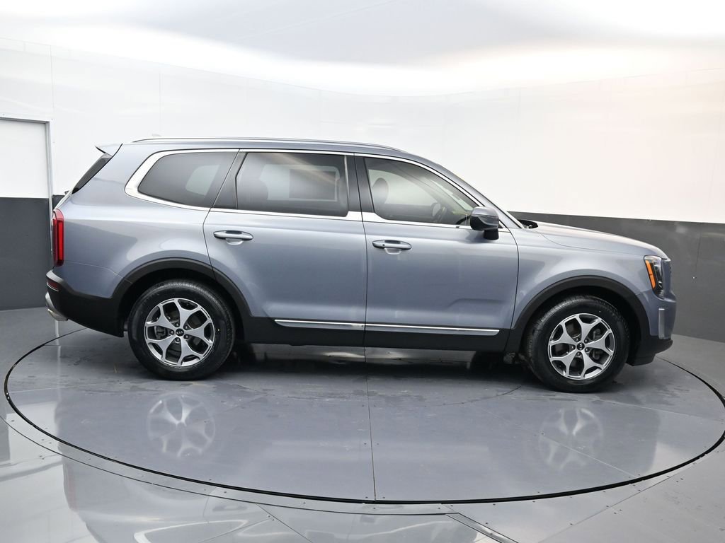 Used 2020 Kia Telluride EX image 2