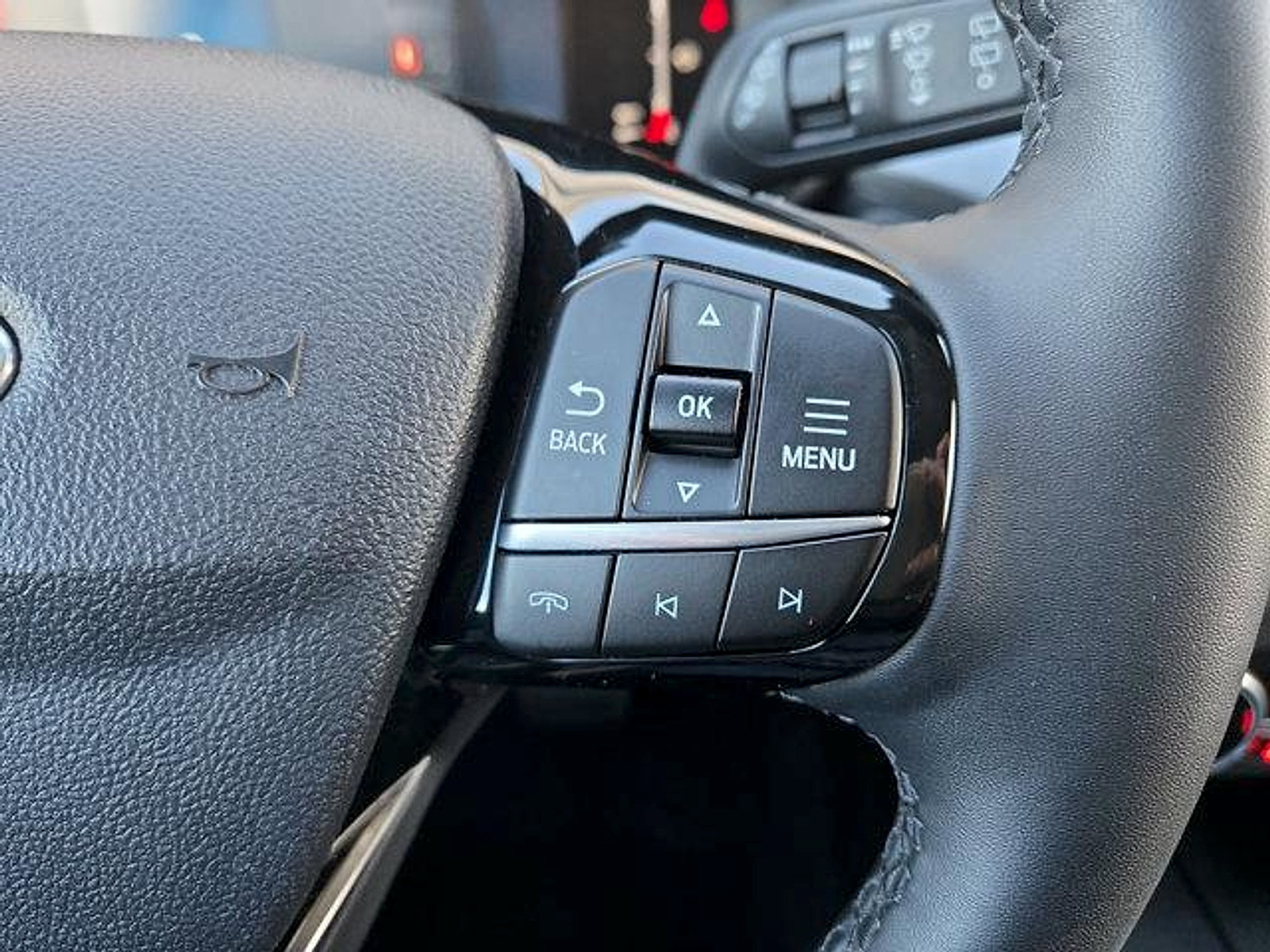 Certified 2023 Ford Escape Active AWD/4WD image 15