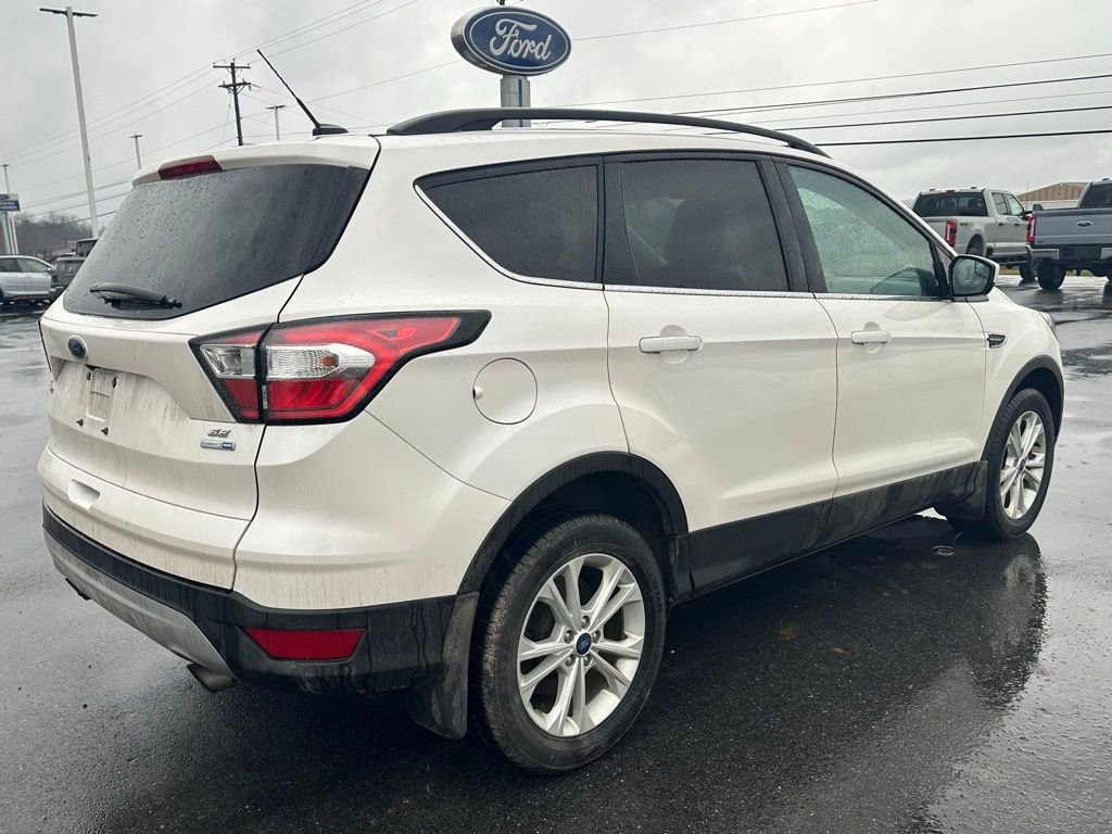 Used 2018 Ford Escape SE image 5